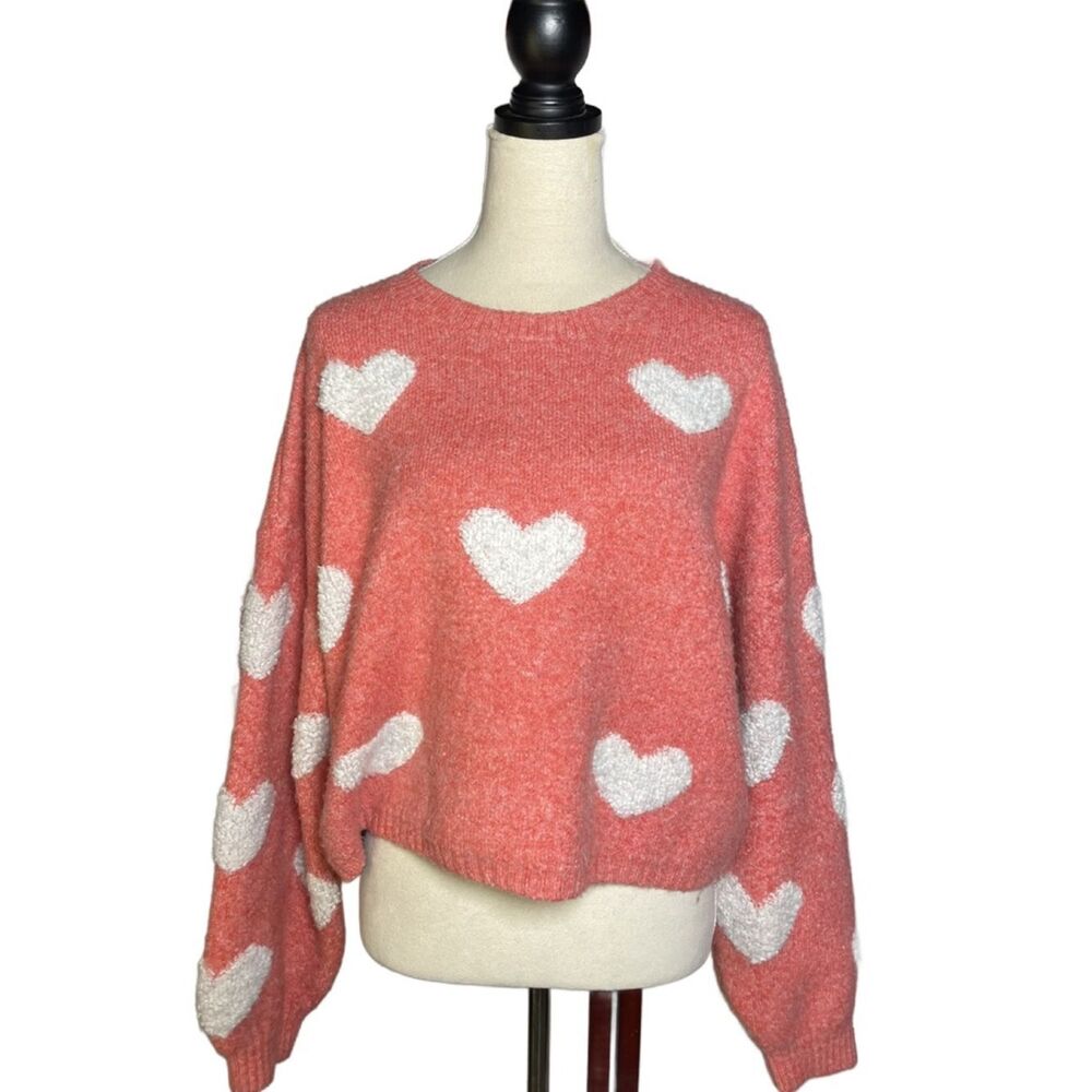 Uncharted Threads Cozy Coral White Heart Cropped Relaxed Knit Sweater (Large)